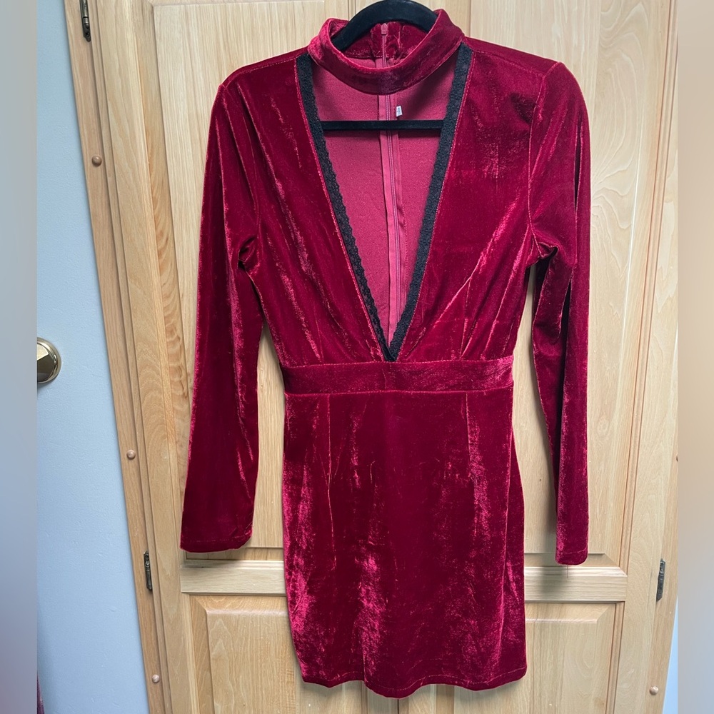 Velvet v neck dress